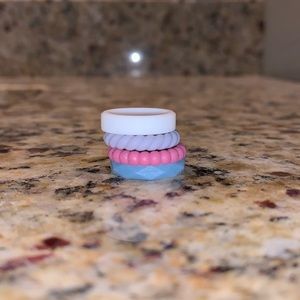 QALO Stackable Rings